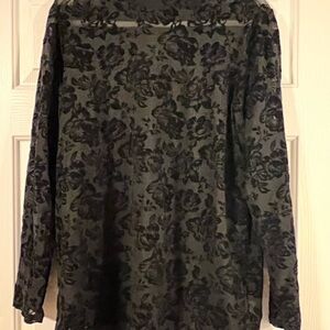 Floral Long Sleeve Top in Black and Green